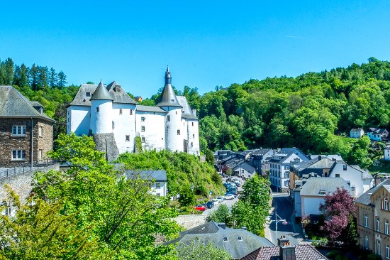 clervaux-castle-view.jpg